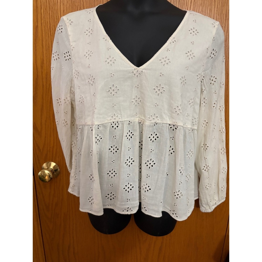 American Eagle White Eyelet Floral V-Neck Peplum Blouse XL Long Sleeve Boho Top